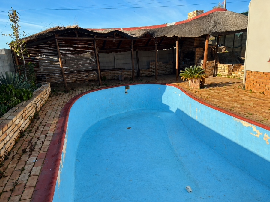 4 Bedroom Property for Sale in Fairy Glen Western Cape